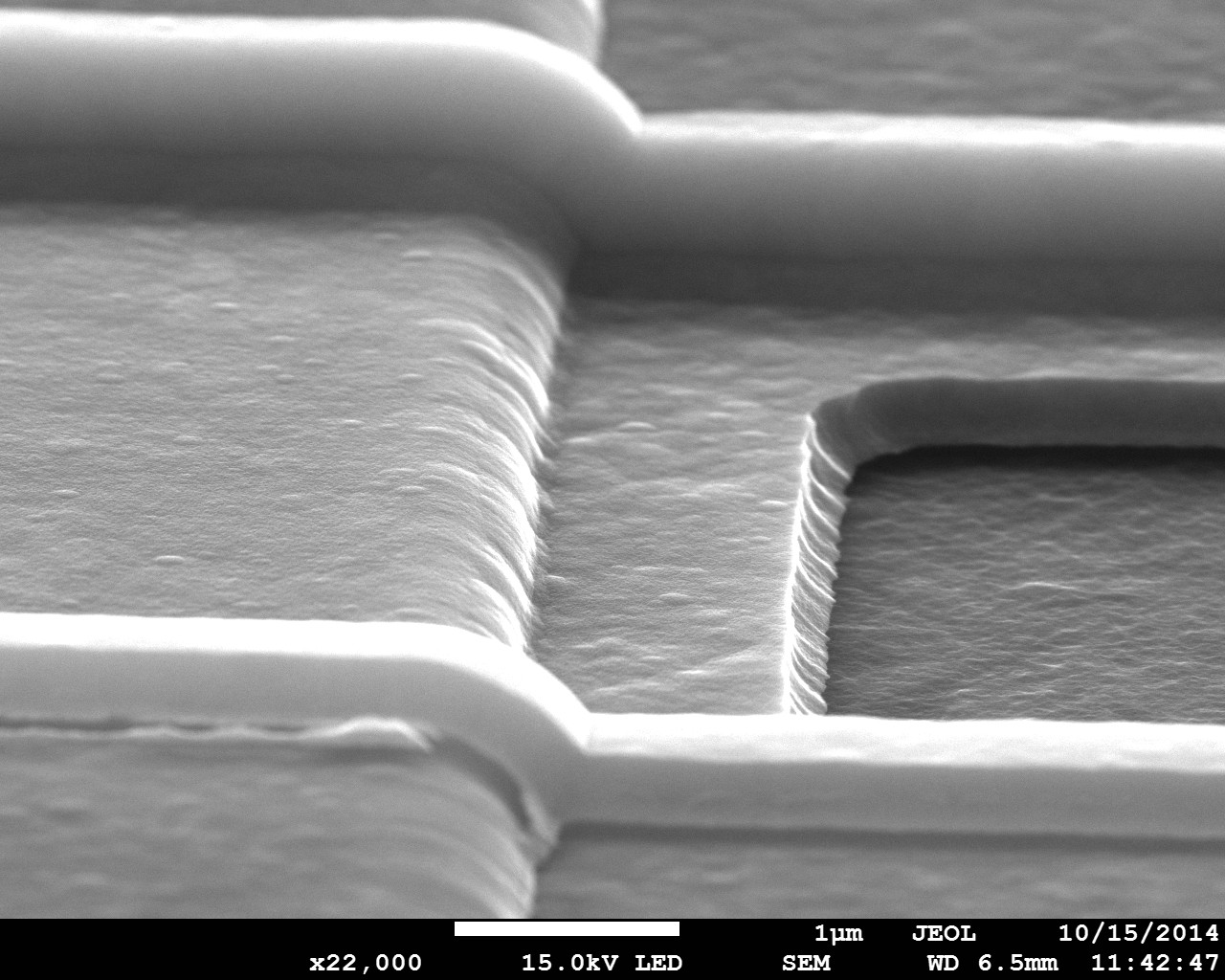 TFT (Transistor en couches minces) vu à l'échelle microscopique